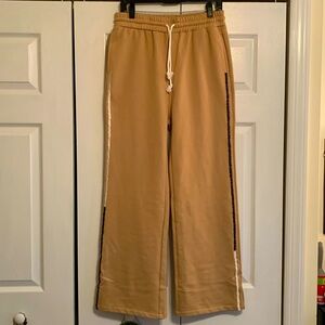 Cider, tan camel sweatpant with side detail stitching, size large, NWOT